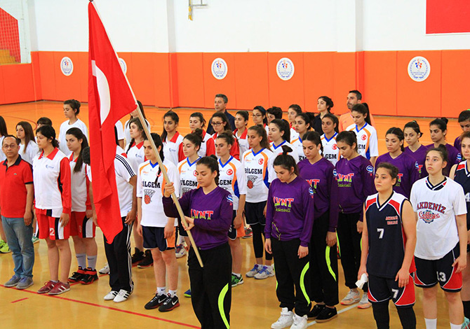 Basketbol'da Finalistler Belli Oldu