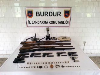 Evden cephanelik çıktı