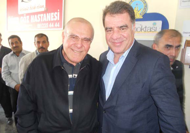 TARTIŞTIĞI DEDESİNİ VE DAYISINI VURDU