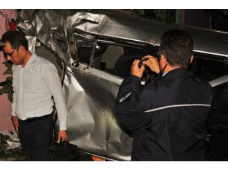 Gömleğinin ütüsü dahi bozulmadı!