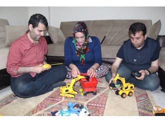 Hayatını kardeşlerine adadı