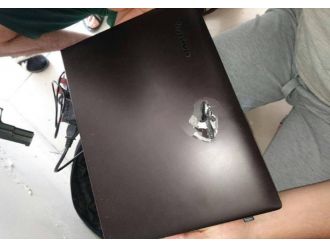 Terörist kurşunu polisin dizüstü bilgisayarına isabet etti