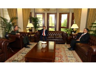 Davutoğlu ilk veda ziyaretini yaptı