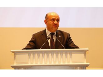 Sanayi üretim verilerini değerlendirdi