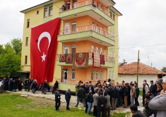 ANNESİ BU ACIYA DAYANABİLECEK Mİ?