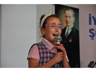 Hem ağladı, hem ağlattı