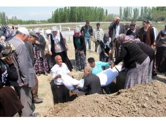 Bursa canlı bombası Iğdır’da defnedildi