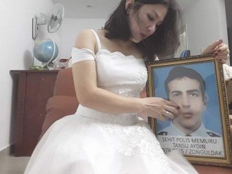 ŞEHİT EŞİNDEN YÜREK BURKAN PAYLAŞIM