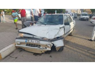 Habere giden gazeteciler kaza yaptı