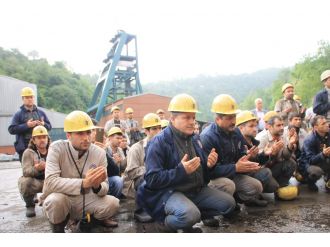 Zonguldaklı madenciler Soma kurbanlarını andı