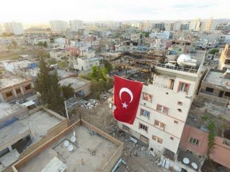 Güvenlik güçleri o bölgeye Türk bayrağı çekti