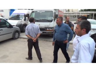 Terör operasyonunda tutuklanan oğluna tükürdü