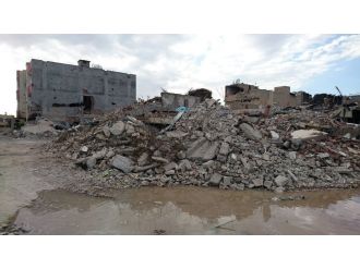 Teröristler Nusaybin’i yerle bir etti