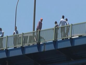 Haliç Köprüsü’nde intihar girişimi