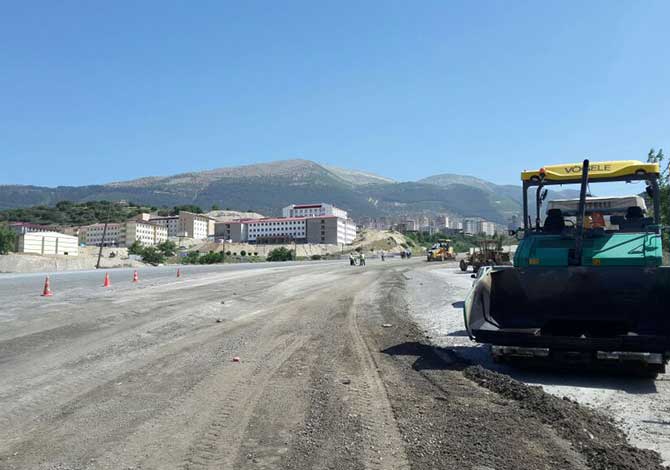 BÜYÜKŞEHİR’DE ASFALT MESAİSİ BAŞLADI