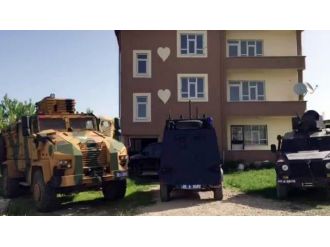 Van’da 500 polisle operasyon!