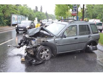 İstanbul’da yağış kaza getirdi
