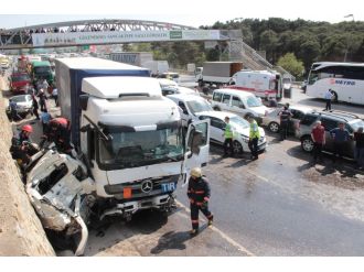 İstanbul’da TIR dehşeti: 1 ölü, 6 yaralı