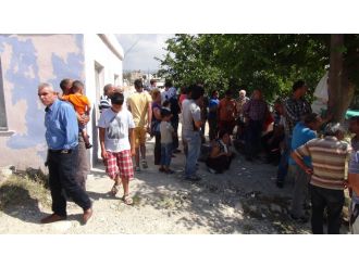 Annesini öldürdü, çarşıya gezmeye çıktı !