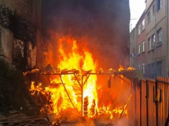 Beyoğlu’nda yangın: Bina boşaltıldı !