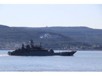 Rus savaş gemileri Çanakkale Boğazı’nda