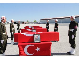 Aktütün şehitlerine uğurlama