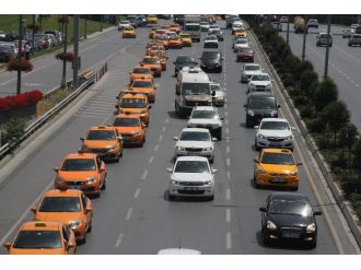 Taksicilerden 500 araçlık Binali Yıldırım konvoyu