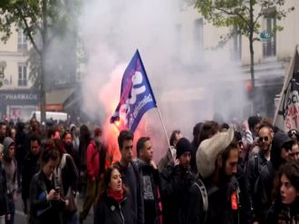 Fransa’da "yeni çalışma yasası" protestosu