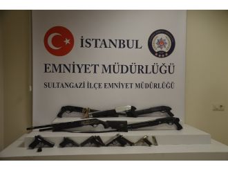 İstanbul’da çuvaldan 10 adet silah çıktı
