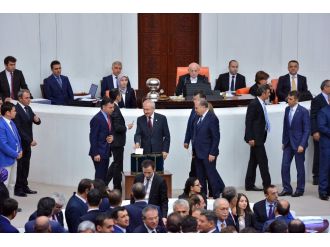 Toplam 787 fezleke var