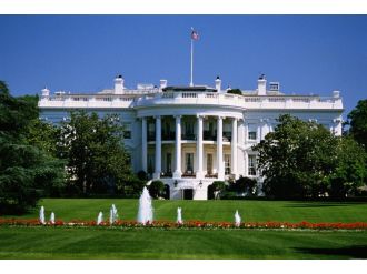 Beyaz Saray’da silah sesleri