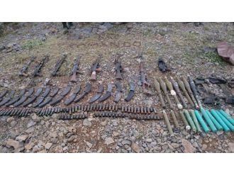 Hakkari’de çok sayıda silah ve mühimmat ele geçirildi
