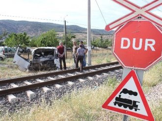 Kahramanmaraş’ta Yük Treni Kamyonu Biçti