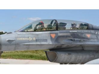 Orgeneral Ünal hava harekatına katıldı