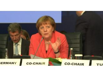 Merkel: Verilen taahhütleri kimse uygulamıyor