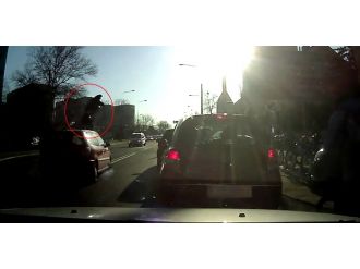 Metrelerce havaya uçtu