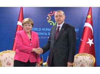 Erdoğan, Merkel ve Rutte’yi kabul etti