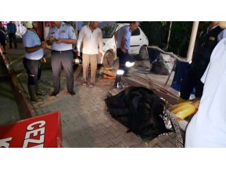 Otomobil kontrolden çıktı: 2 ölü, 3 yaralı