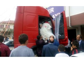 TIR’ı gelin arabası yaptılar