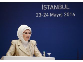 "İnsani yardım sömürgeci mantıktan uzak olmalı"