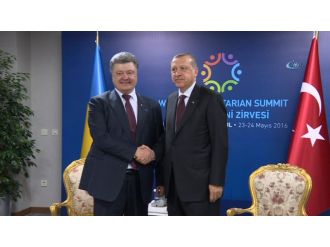 Ukraynalı mevkidaşıyla görüştü