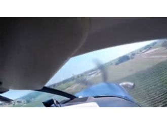 17 paraşütçüyü taşıyan uçak böyle zorunlu iniş yaptı