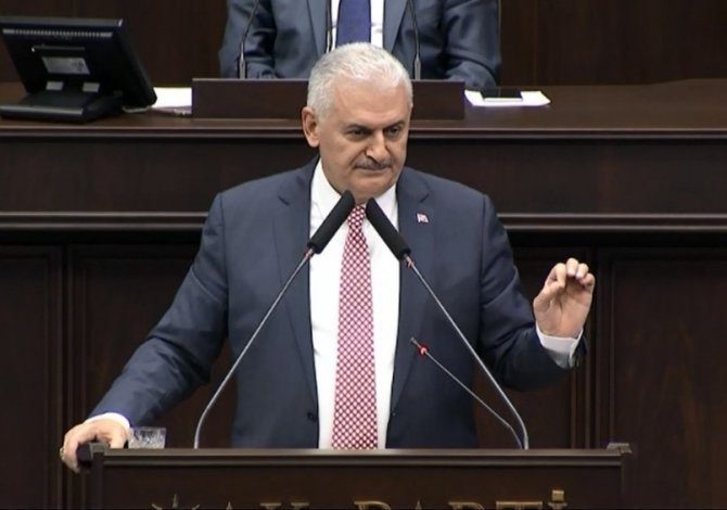 İlk grup toplantısında önemli mesajlar verdi