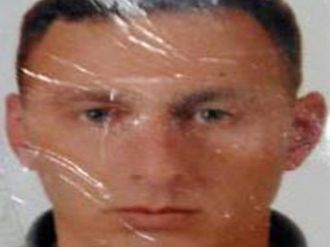 Gün aydınlanınca karpuzların arasında bulundu