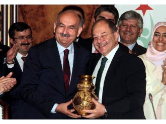 Recep Akdağ görevi devraldı