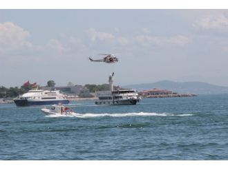 İstanbul’da Sahil Güvenlik’ten nefes kesen tatbikat