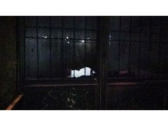 Okula molotoflu saldırı