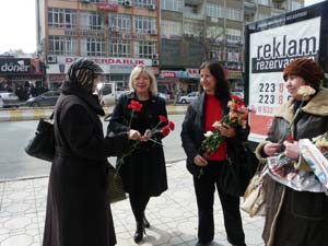 CHP’li Kadınlar 8 Mart’ı kutladı