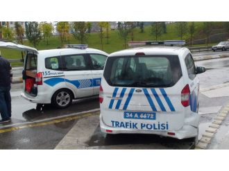 Kaza raporu tutan polislere otomobil çarptı