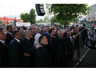 Bakan Özlü kız istedi